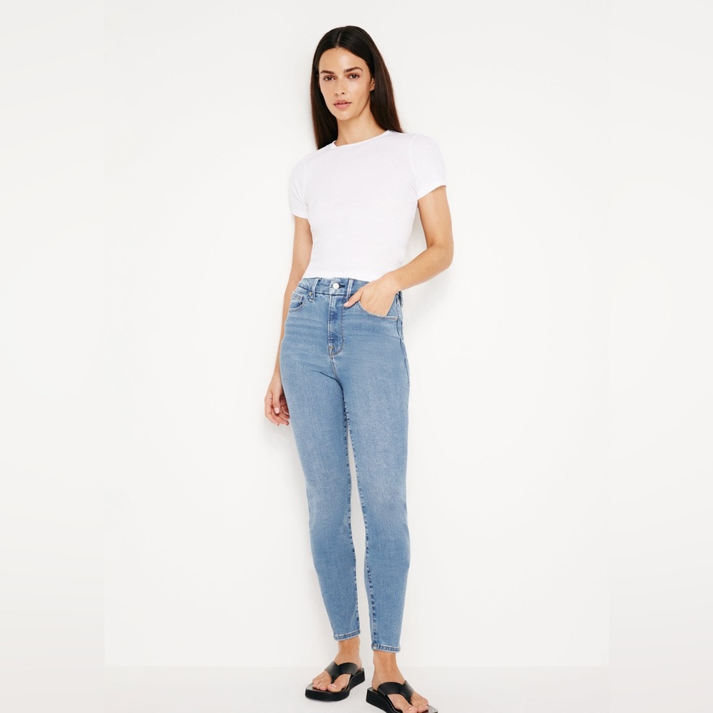 Good American Light Wash Jeans